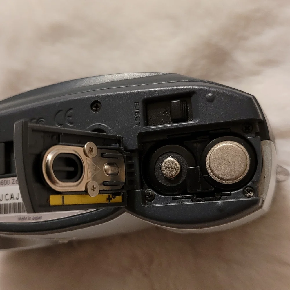 Vintage Kodak DX3600 Zoom Digital Camera 2.2 Megapixel